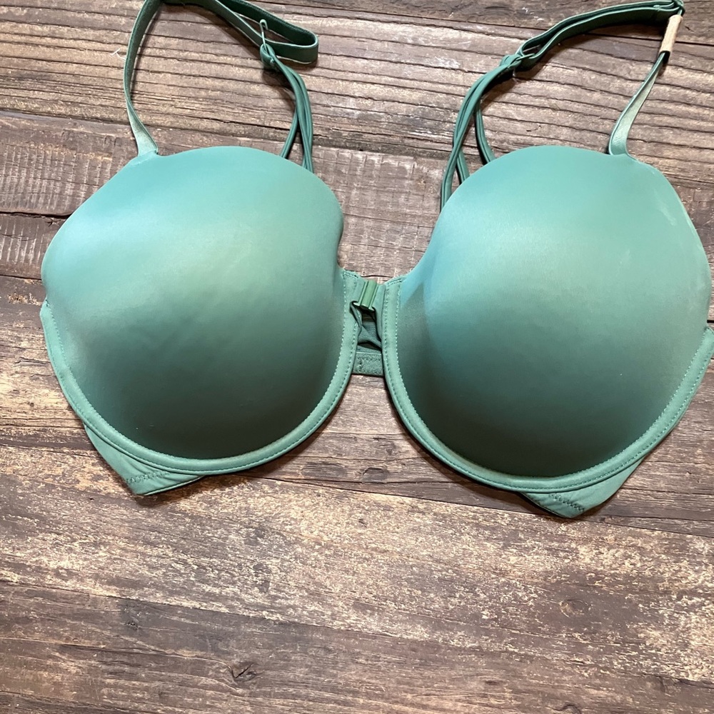 PINK Victoria's Secret strappy green front close racerback T-shirt bra 38DD NEW